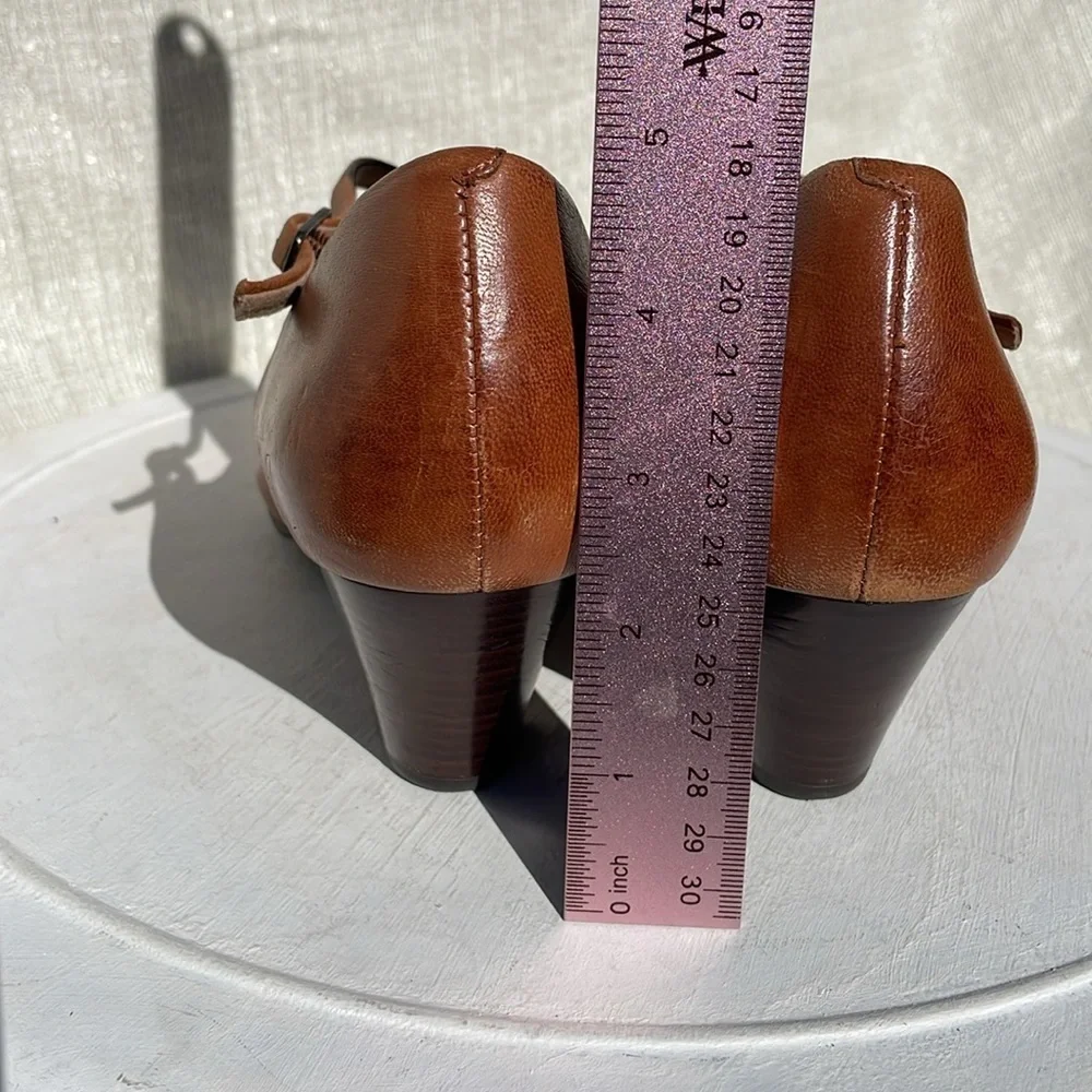 Umberto Raffini Norine Caramel Mary Janes Pump Sz 39/8